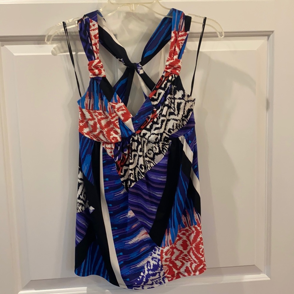 Razor back top